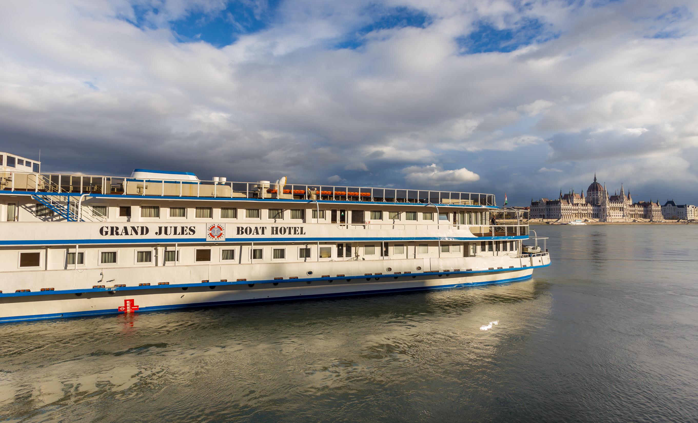 Botel Grand Jules - Boat Budapest